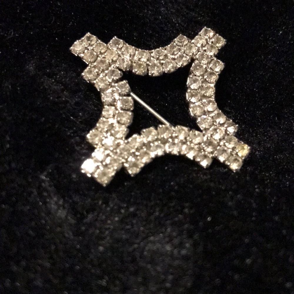 Vintage Brooch crystal😊